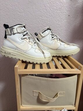 Nike White High-Top Sneakers - White/Cream